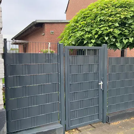 Gemuetliche 1-Zimmer Wohnung Mit Eigenem Eingang Wesseling Exterior photo